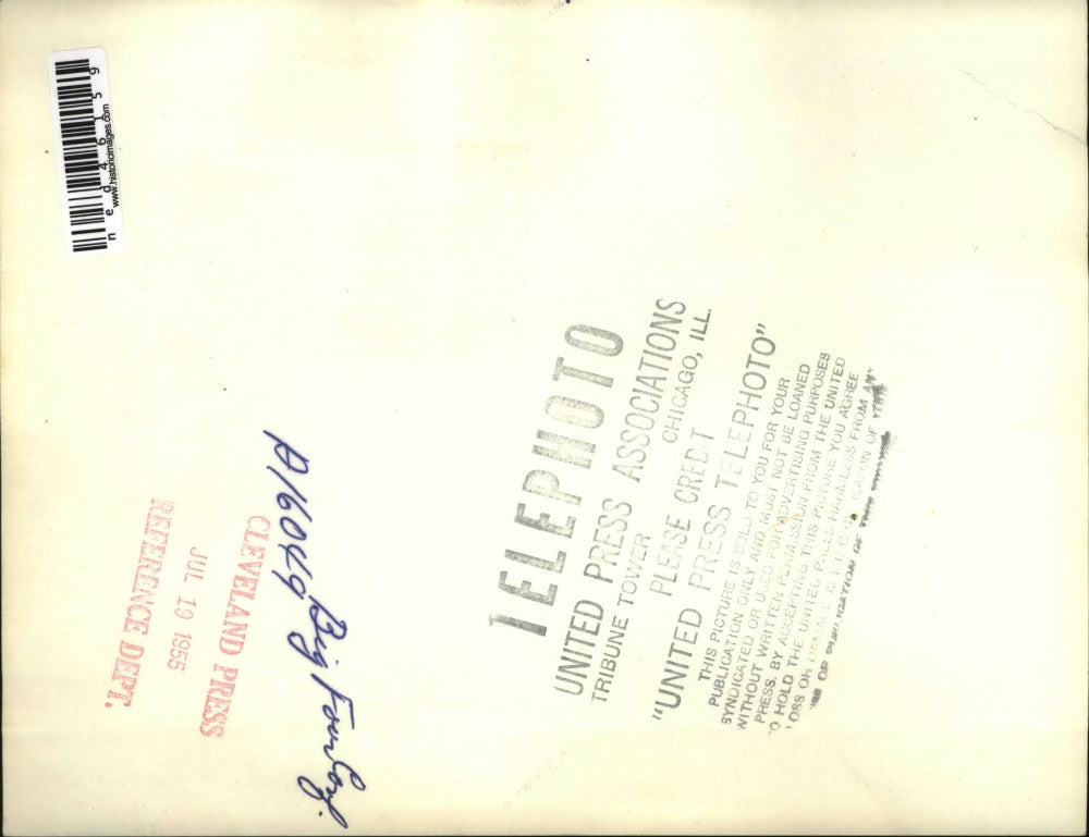 1955 Press Photo British Prime Minister, Anthony Eden passes a Swiss Honor Guard