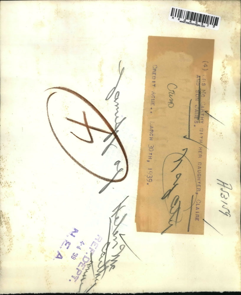 1939 Press Photo Mrs McCarthy with her daughter Claire and son James