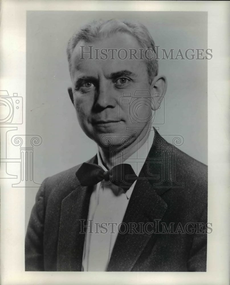 1956 Press Photo Dr Rush F McCleary GM of Research & Development Jefferson Co