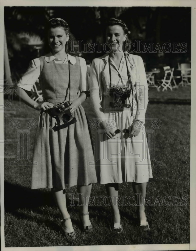 1941 Press Photo Nassau Bahamas Beatrice &amp; Muriel Schoonmaker, tennis- Historic Images