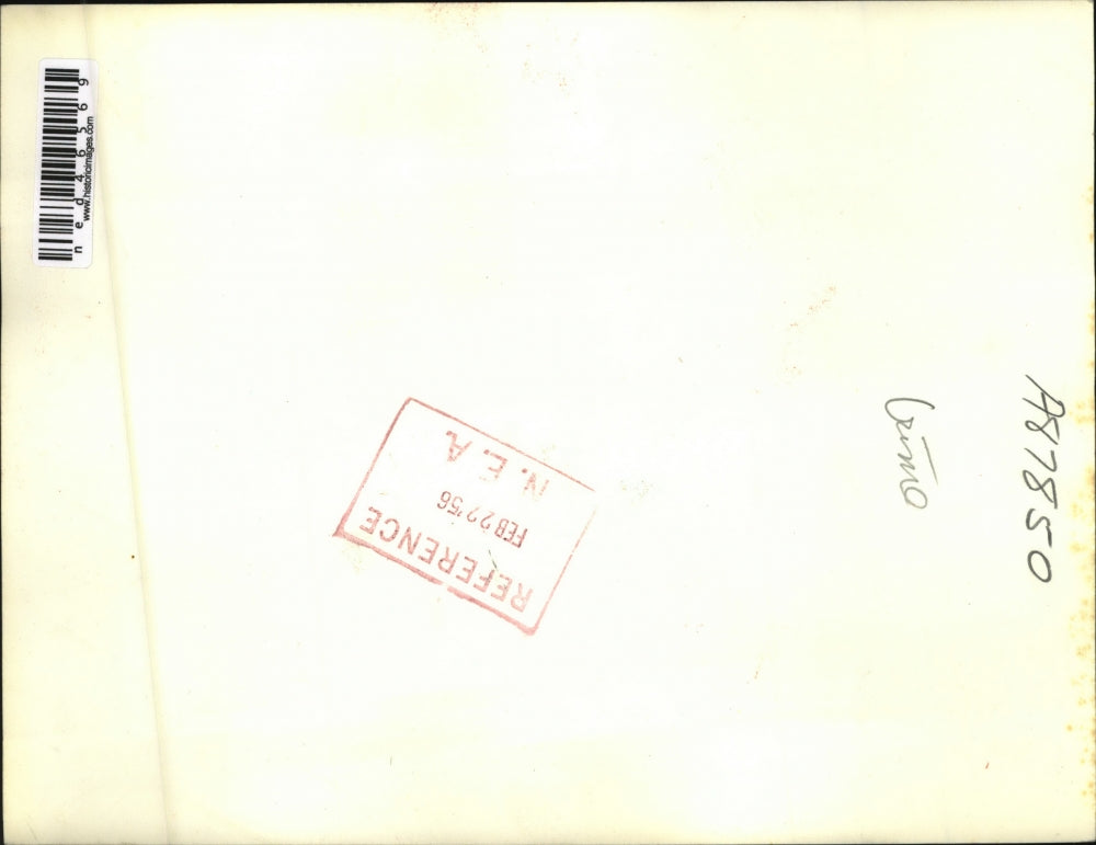 1956 Press Photo Illinois Businessman Alfred R. Clark Buries Head During Trial