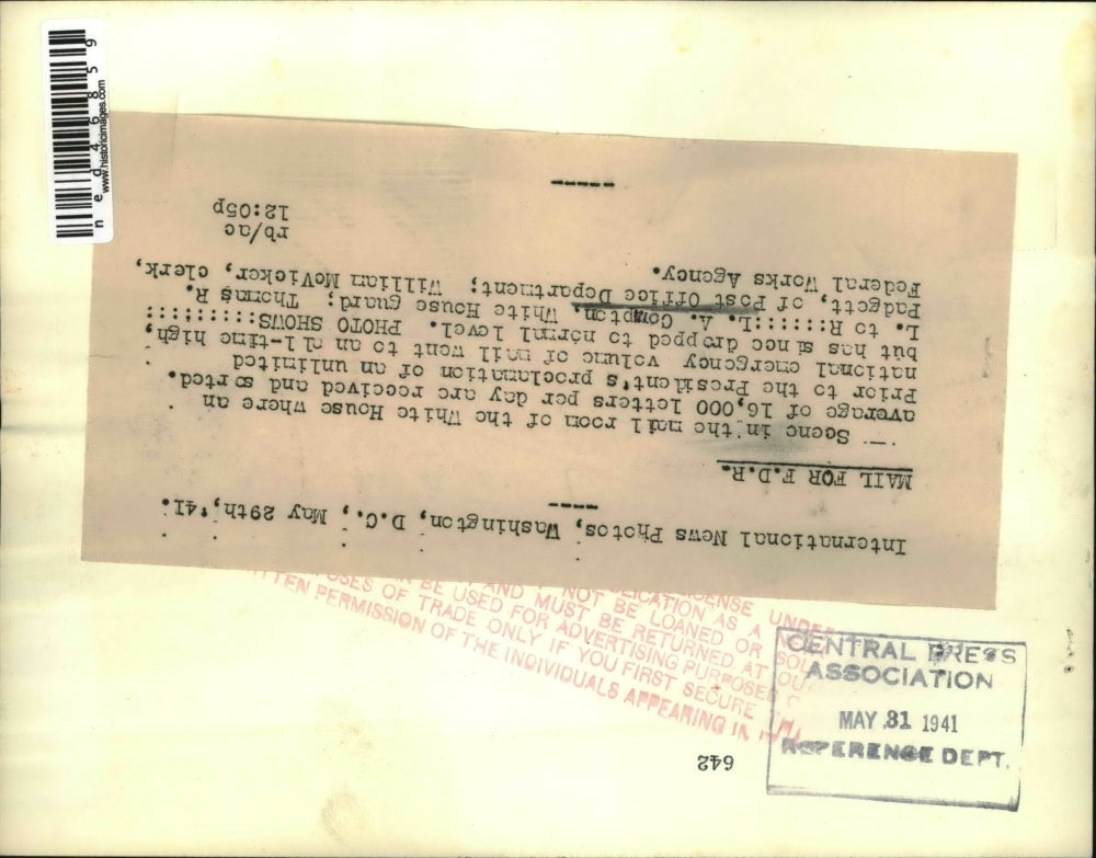 1941 Press Photo Scene in the mail room of the White House with L.A. Copton