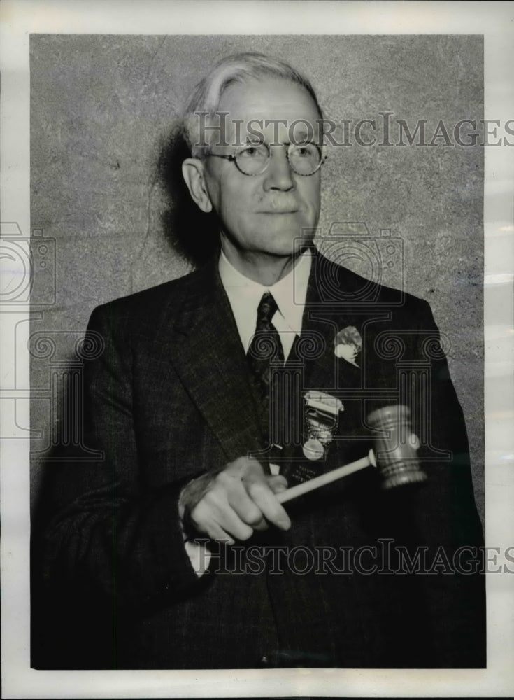 1938 Press Photo Philadelphia PA Samuel H Scharschmidt of Cleveland with his