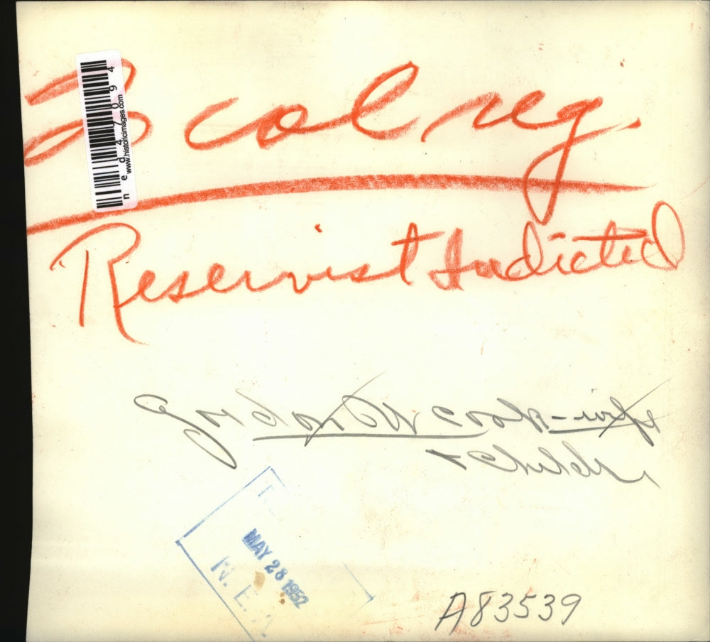 1952 Press Photo Gordon W. Cook with Wife and Children