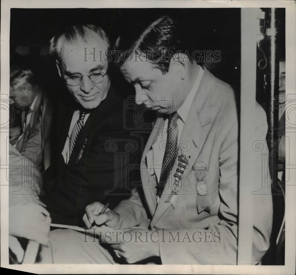 1952 Press Photo Gov. C. Elmer Anderson and Sen. Edward J. Thye