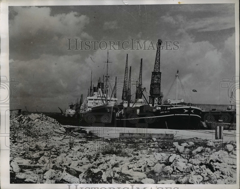 Load image into Gallery viewer, 1947 Press Photo 3rd Anniversary of D-Day
