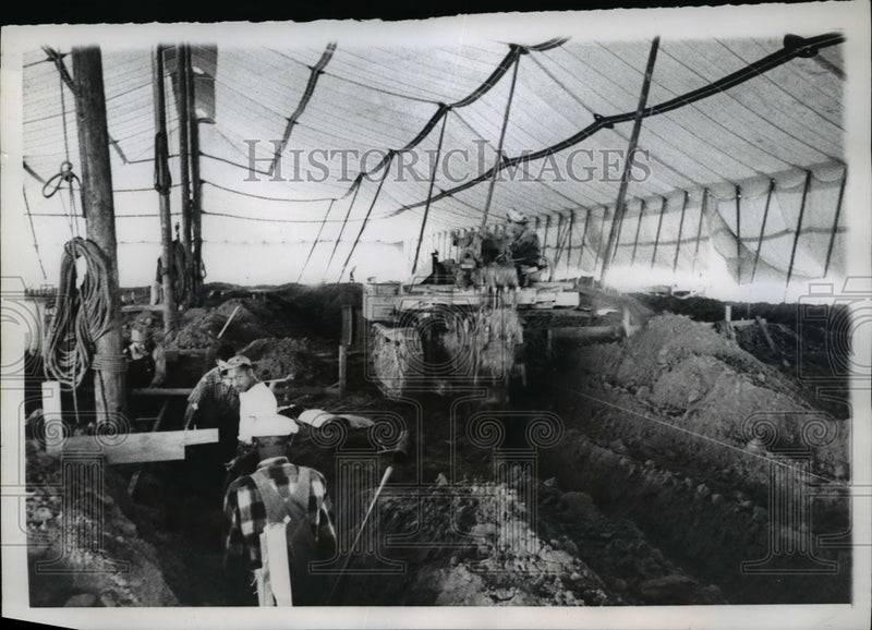 Load image into Gallery viewer, 1959 Press Photo Construction of Hotel in Burlingame, California Under Big Tent
