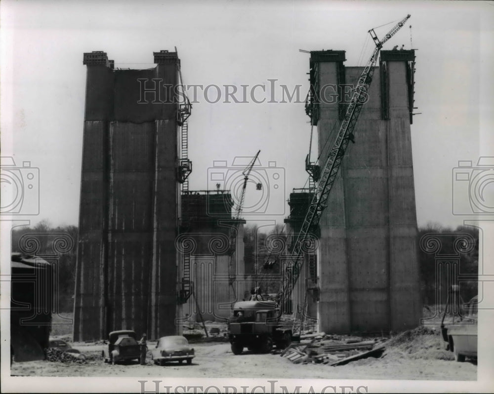 1955 Press Photo Cuyahoga Bridge Piers