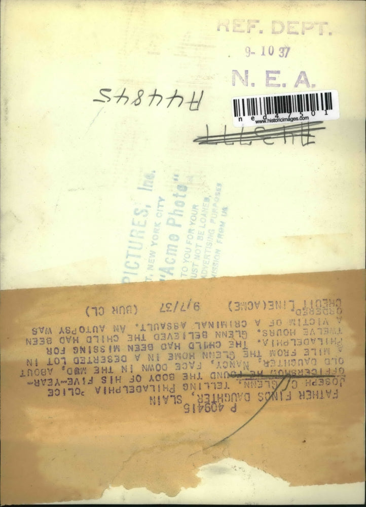 1937 Press Photo Joseph C. Glenn, telling Philadelphia Police Officer