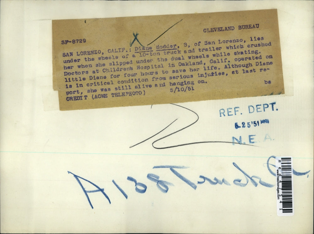 1951 Press Photo Eight year old Diana Hodder accidentally crashed into a truck