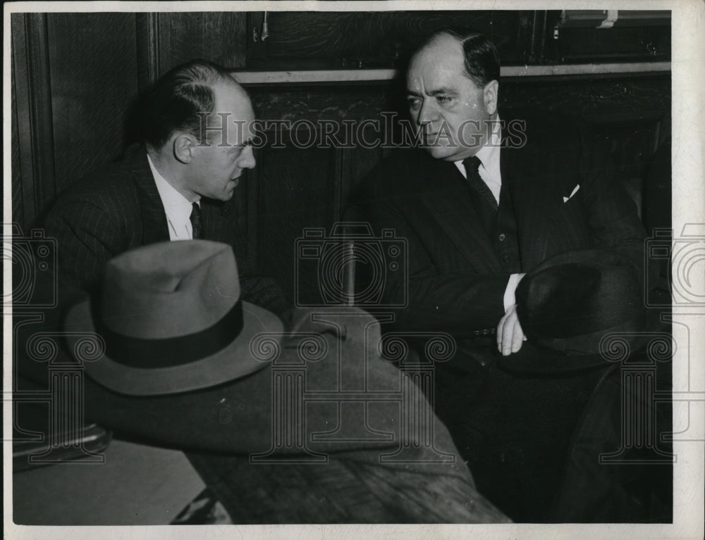 1943 Press Photo Gen Mgr Donald Hyde, Asst Gen Mgr Richard Smith, Judge Baer