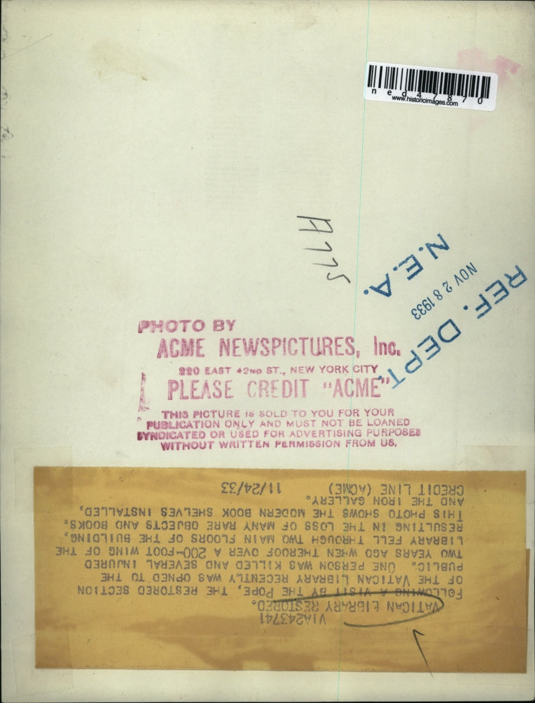 Load image into Gallery viewer, 1933 Press Photo Vatican library restored and open to the public
