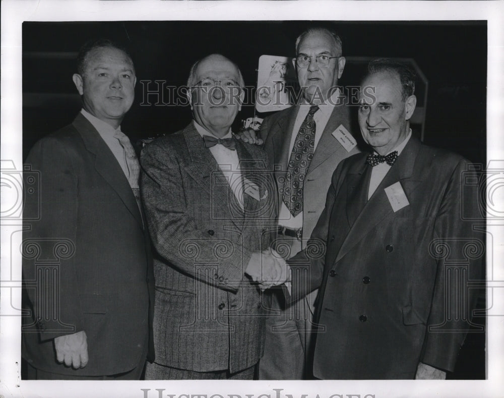 1953 Press Photo Chicago A recent meeting of the White Motor Company provided
