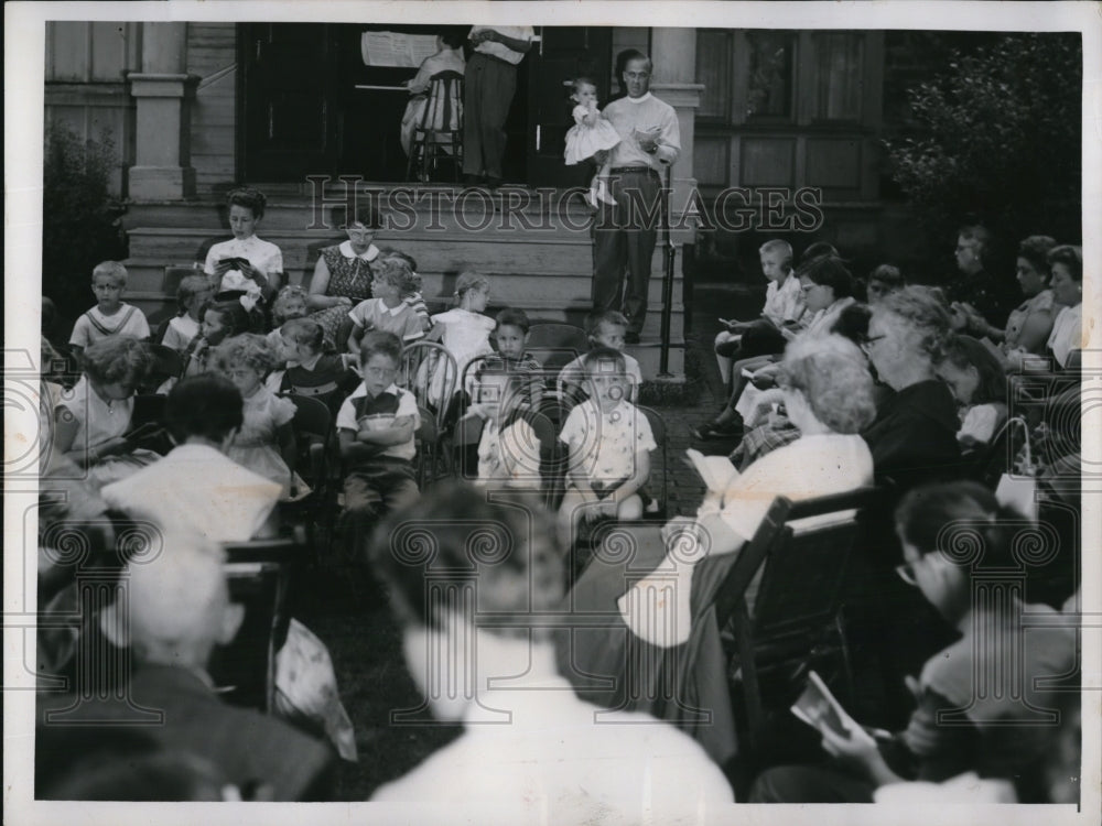 1958 Press Photo Rev Douglas Reidm Deborah Harrison at St John's Church- Historic Images