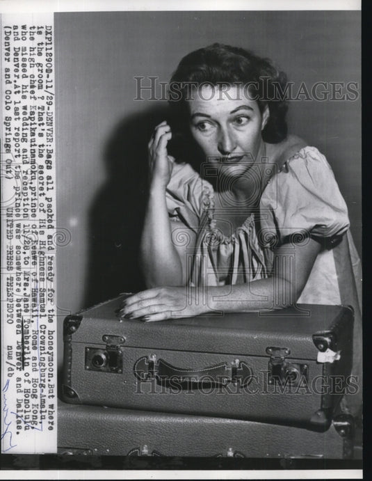 1956 Press Photo Denver Colo. Mrs Jane Tomberlin waits for groom