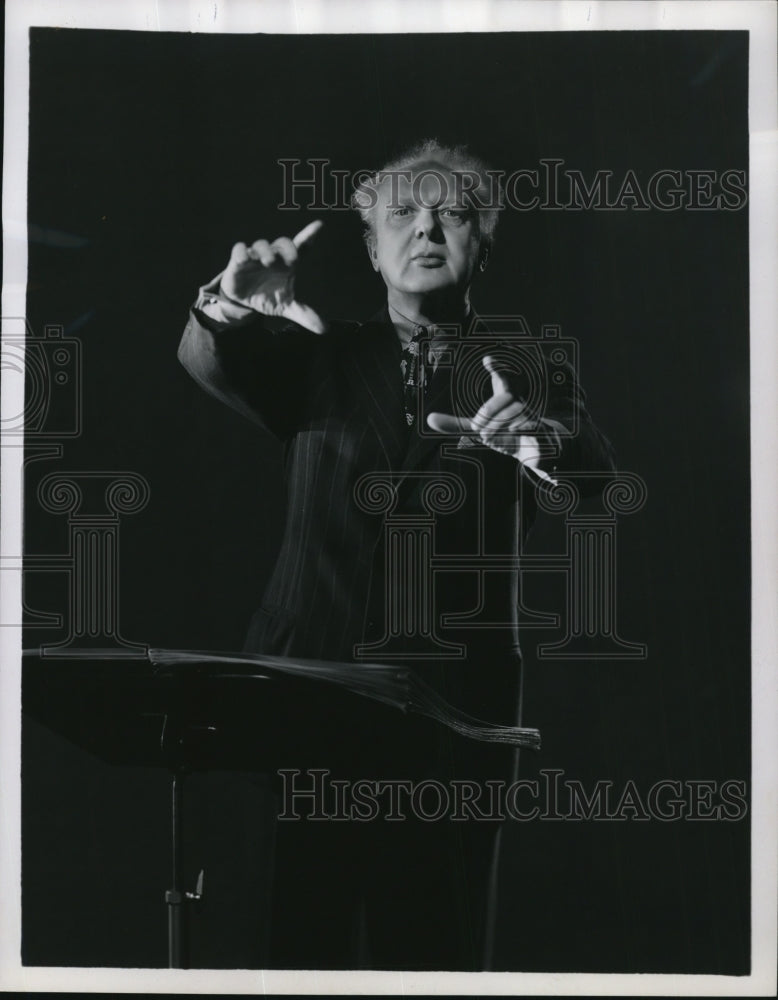 1953 Press Photo Leopold Stokwski conducts the Santa Cecilia Orchestra of Rome