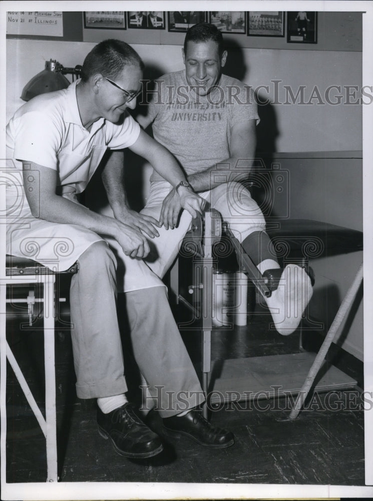 1959 Press Photo Evanston Ill One of the big ten's best tackles Gene Gossage of