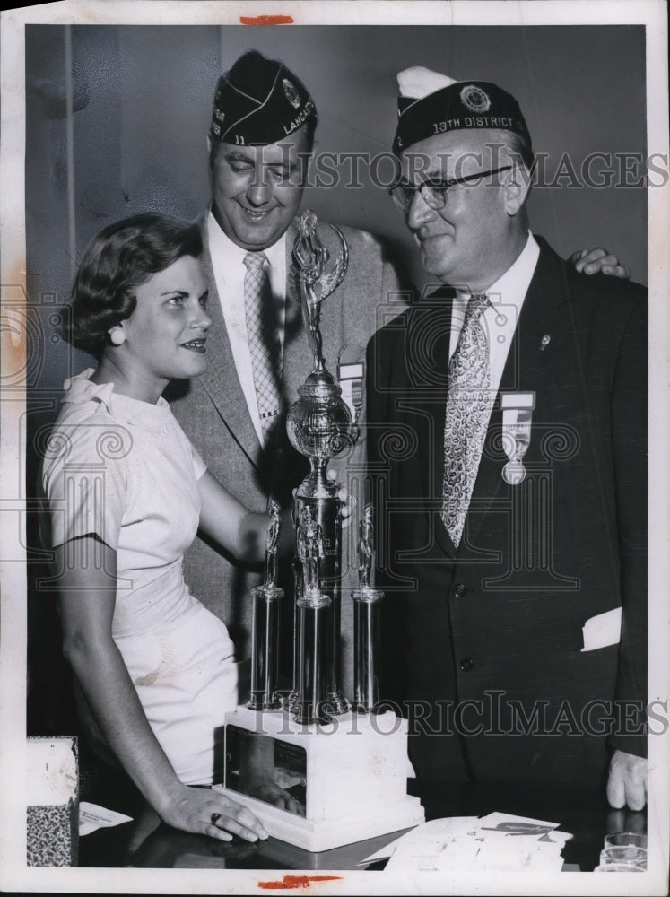 1956 Press Photo Maryjane Hiller with trophy James Wagonseller and Edward J - Historic Images