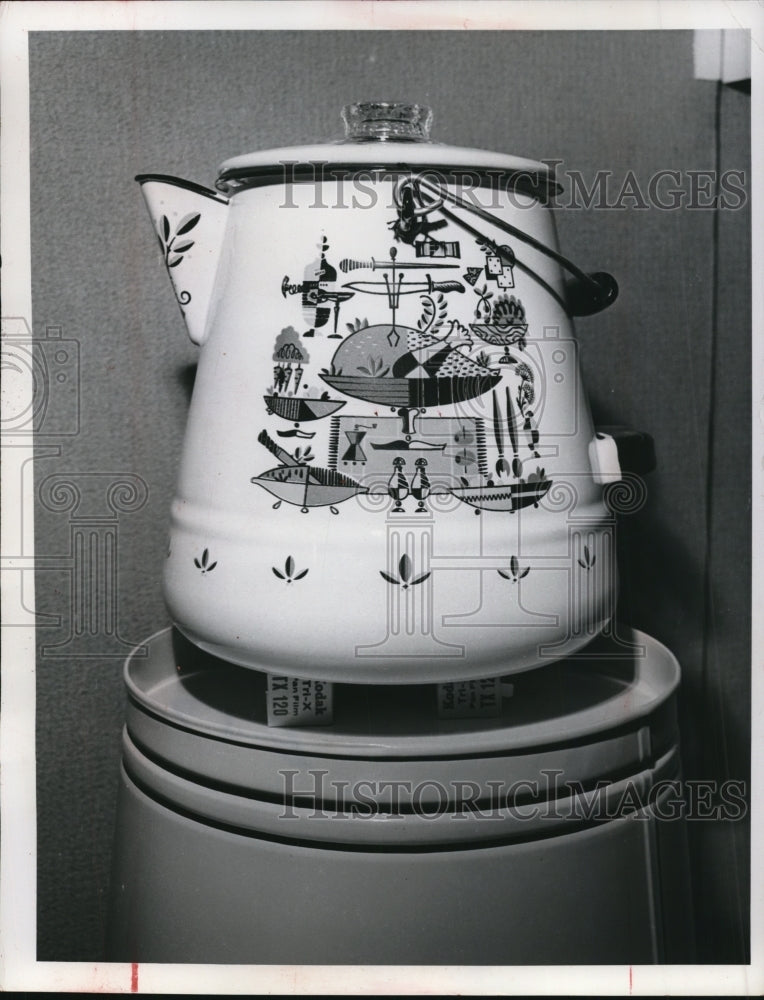 Load image into Gallery viewer, 1964 Press Photo Thanksgiving Decorated Coffee Pot - ned48557
