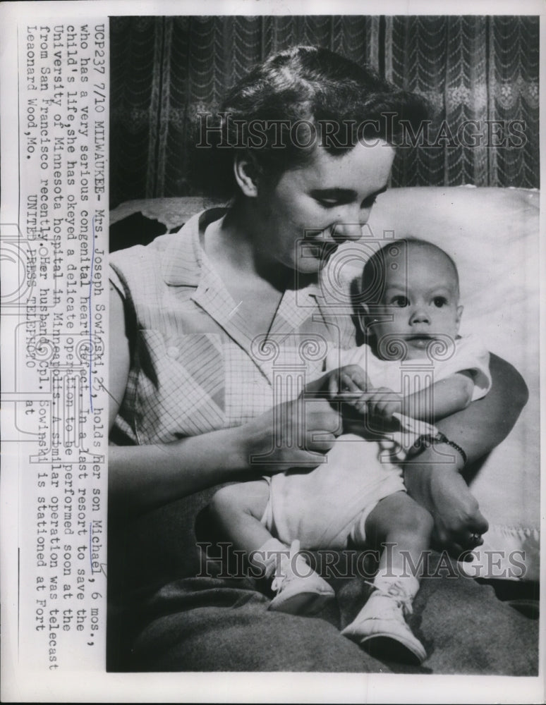 Load image into Gallery viewer, 1954 Press Photo Mrs. Joseph Sowinski with Son Michael Having Heart Defect
