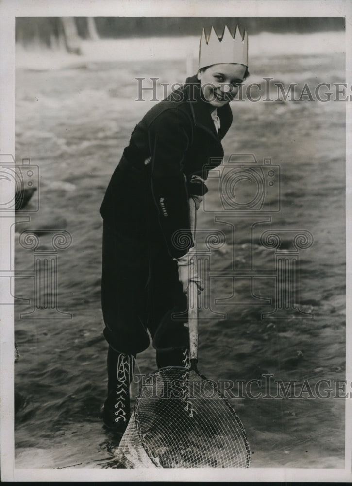 1935 Press Photo Marian Fisher chosen to reign over the Jamboree