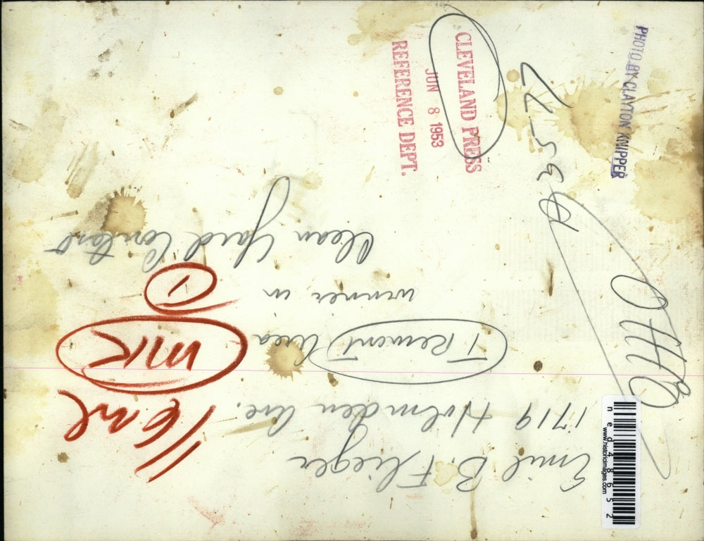 1953 Press Photo Emil B. Flieger Clean Yard Contest