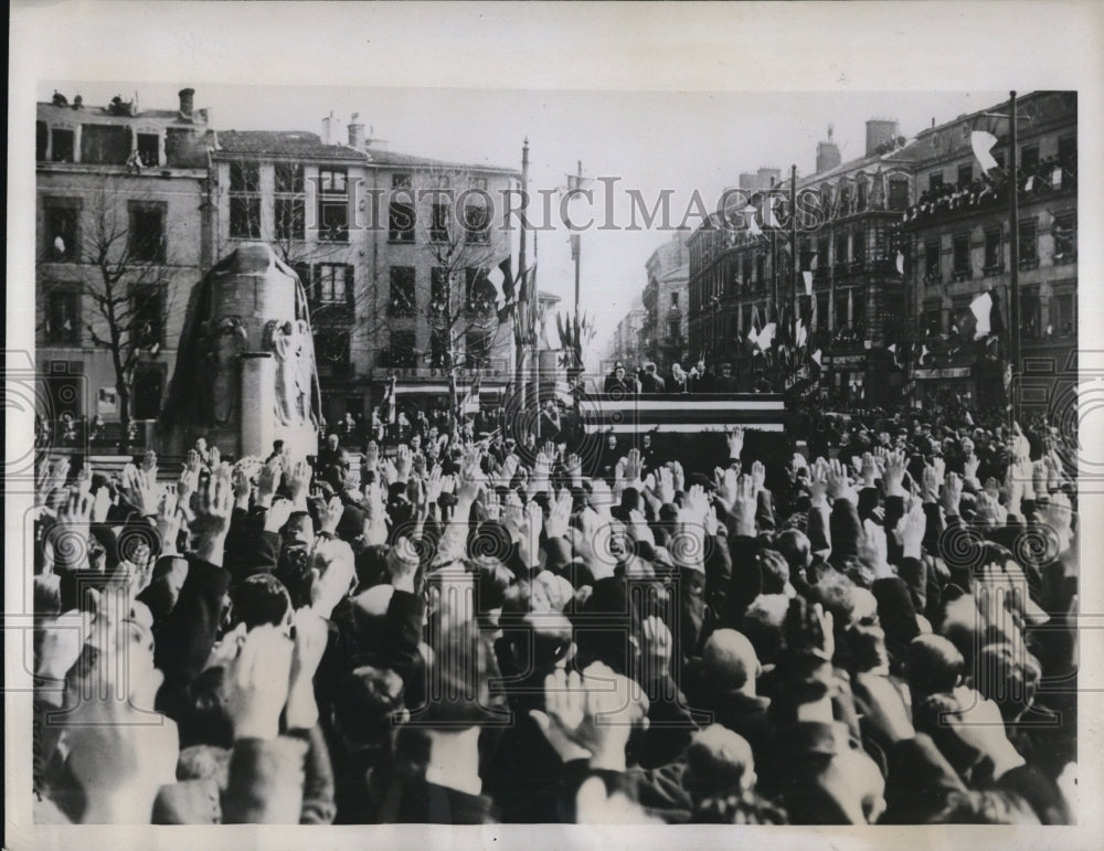 1941 Press Photo The veterans in the Legionnaire oath at St. Etienne