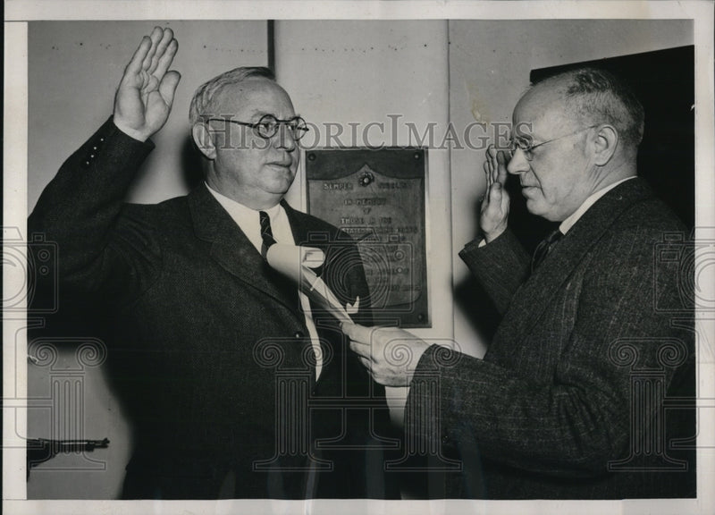 Load image into Gallery viewer, 1939 Press Photo Brigadier general Edward Ostermann &amp; Major Gen. Thomas Holcomb

