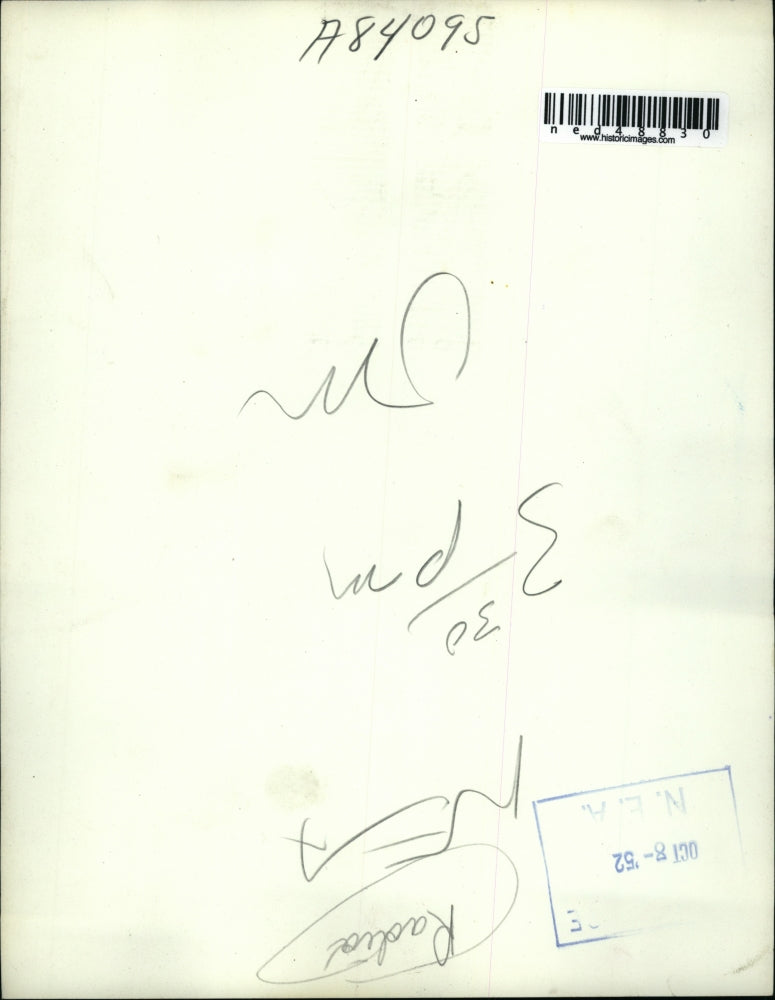 1952 Press Photo Miss Freda Furman, radio scriptwriter with her dog, Mandy