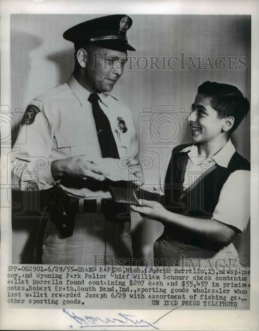 1955 Press Photo Joseph Berrello, newspaper boy and Chief William Schnurr