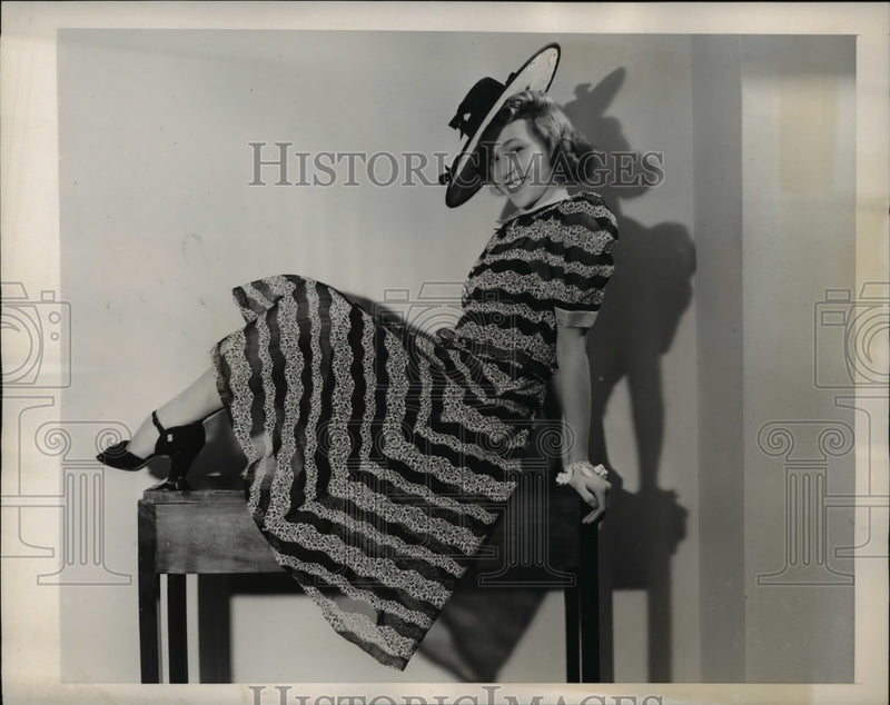 Load image into Gallery viewer, 1940 Press Photo Patricia stepped out in Dress of Swiss Crepe Organdy
