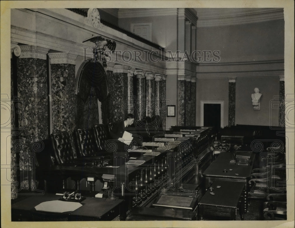 1940 Press Photo Wash DC prep of a chamber for a goverment meeting- Historic Images