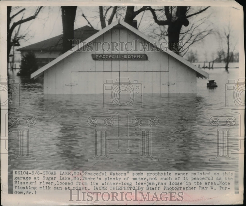 Load image into Gallery viewer, 1949 Press Photo Peaceful water sign painted at Sugar Lake where there is flood
