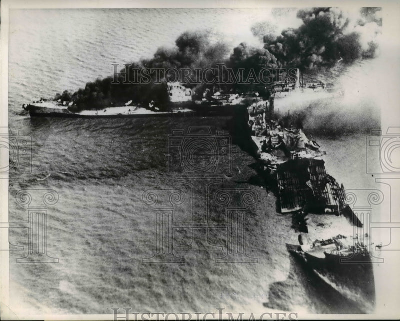Load image into Gallery viewer, 1953 Press Photo Tanker Pan Massachusetts burns after collision with Phoenix
