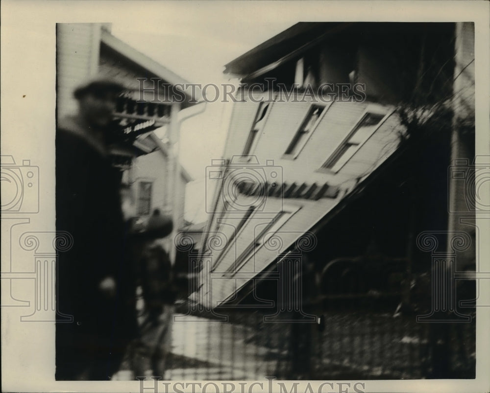 1929 Press Photo Severely damaged house in Springfield Oregon