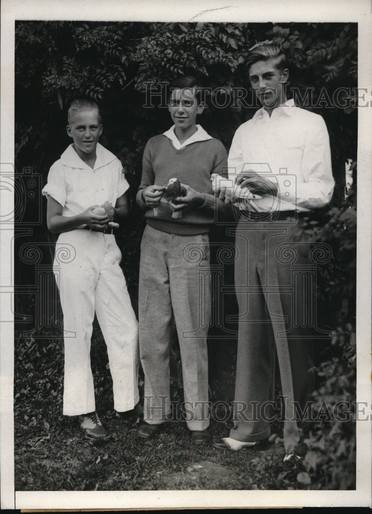 Load image into Gallery viewer, 1931 Press Photo Don Hazelton, Bill McIntyre &amp; Edgar Hazelton
