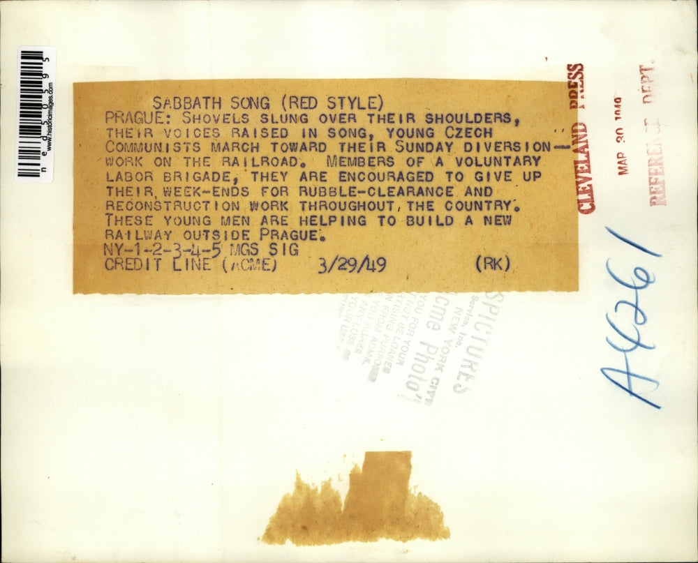 1949 Press Photo Young Communist Czech Railroad Workers, Prague