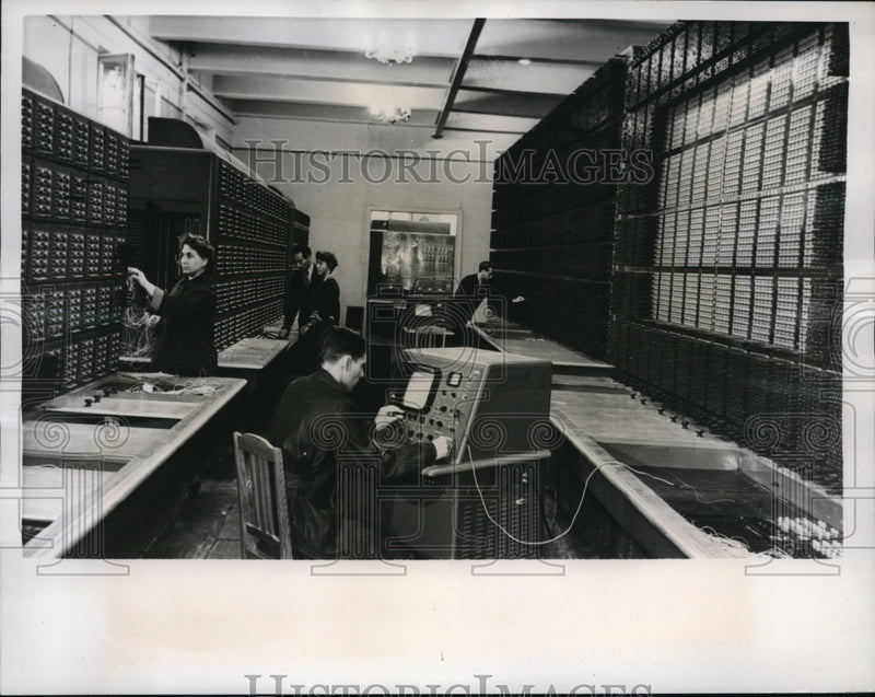 Load image into Gallery viewer, 1957 Press Photo Electrointegrator Machine at USSR Oil &amp; Gas Research Institute
