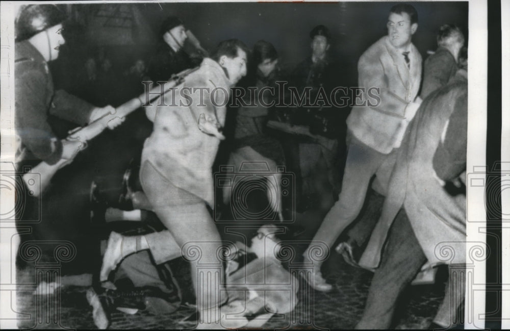 1961 Press Photo Paris France, Secret Army Organization Protests