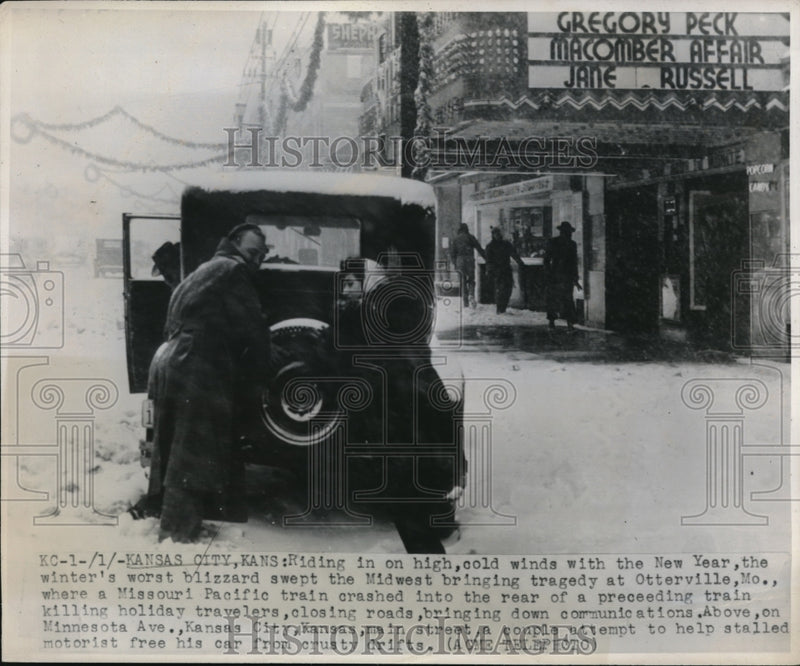 Load image into Gallery viewer, 1948 Press Photo Riding In On High, Cold Winds With The New Year
