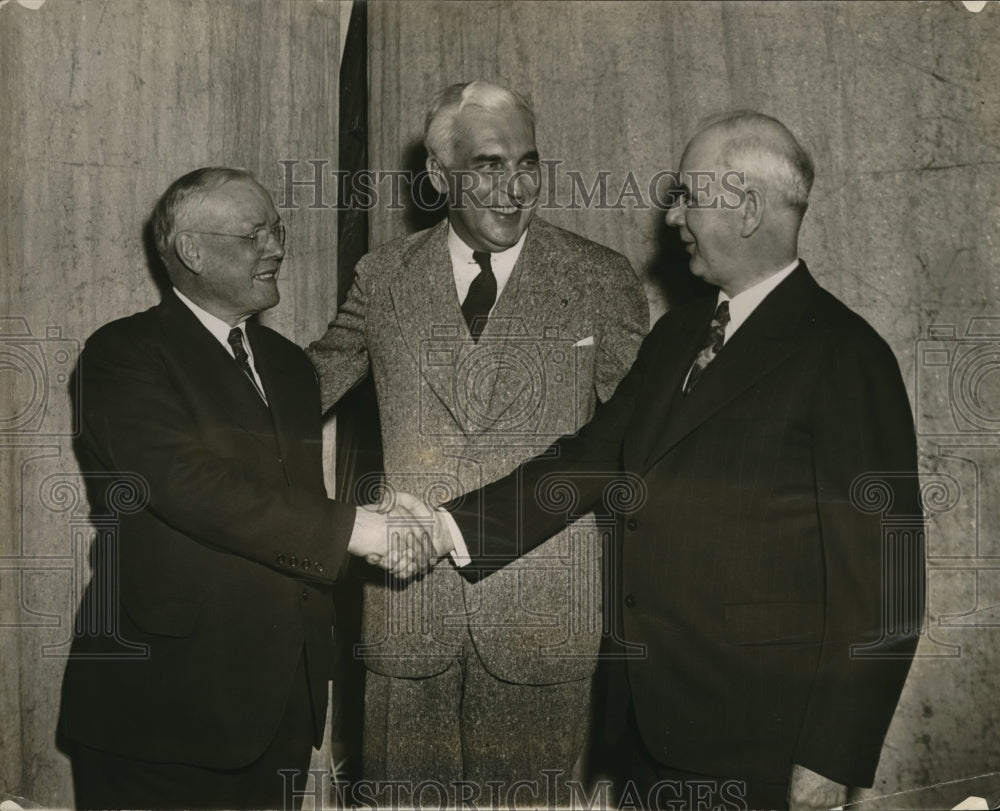 1942 Press Photo AFL President William Green And Philip Murray Shaking Hands