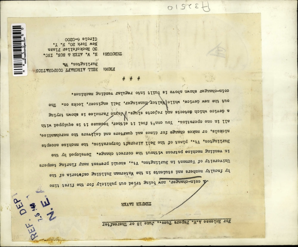 1946 Press Photo Coin Changer Waterman Building Jayne Parmelle Walter Hunsinger