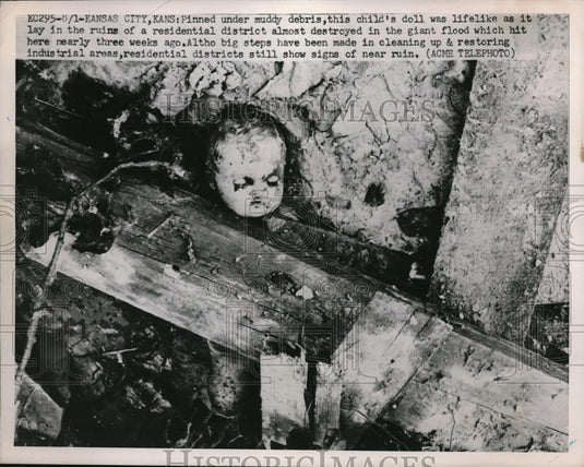 1951 Press Photo Kansas City Kansas wreckage of residential fire