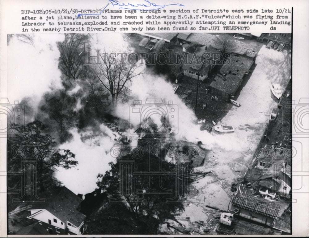 1958 Press Photo Detroit Mich air view of RCAF Culcan plane crash