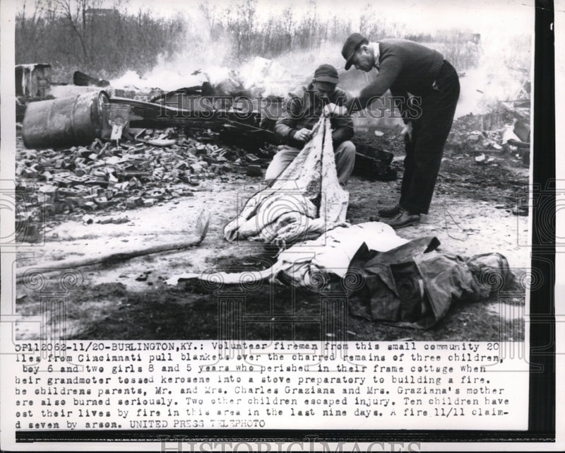 Load image into Gallery viewer, 1956 Press Photo Volunteer fireman from small community from Cincinnati
