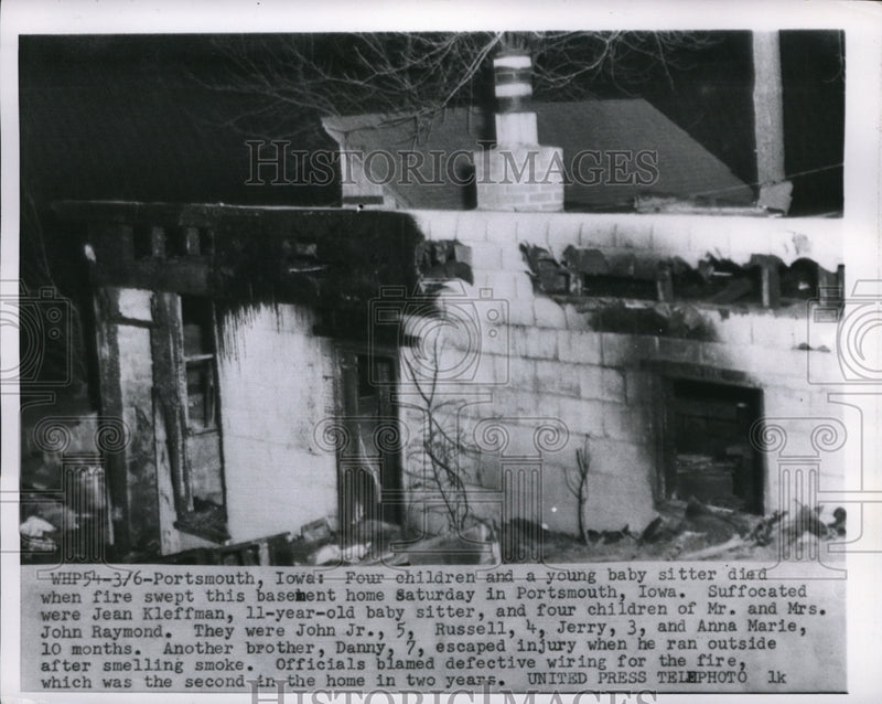 Load image into Gallery viewer, 1955 Press Photo Children &amp; young sitter died when fire swept home in Portsmouth
