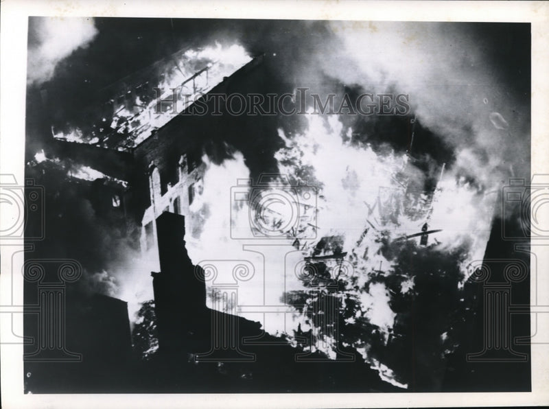 Load image into Gallery viewer, 1951 Press Photo Fire

