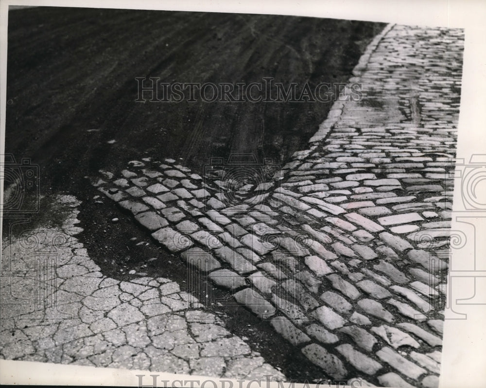 1946 Press Photo Broken Down Park Roadway