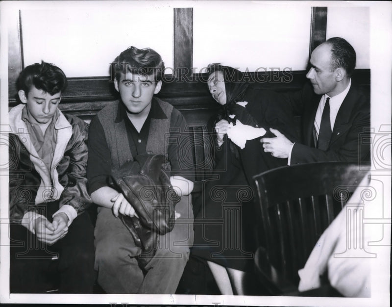 Load image into Gallery viewer, 1956 Press Photo Chicago Dragan Sremcevic &amp; wife Dobrila inquest of son's death
