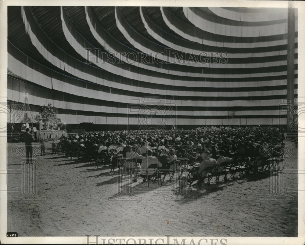 1954 Press Photo The LeTourneau Christmas party at Longview plant